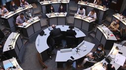 Junta Departamental trató polémica por sociólogo sin título.