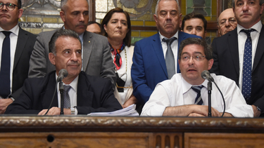 Salinas y Cipriani en el Parlamento.
