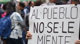 Movilización del PIT-CNT por la democracia y contra la corrupción a raíz del pasaporte entregado al narco Sebastián Marset y sus derivaciones políticas.