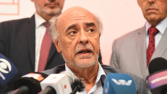 Pablo Mieres dijo que el gobierno no cumple con su promesa de crear cargos policiales: Juegan a la mosqueta