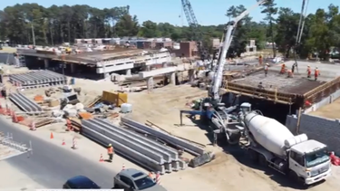 Tránsito afectado por obras en Parque del Plata.