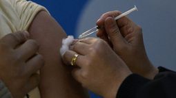 Se retrasa el inicio de la vacunación antigripal por demora en la llegada de dosis