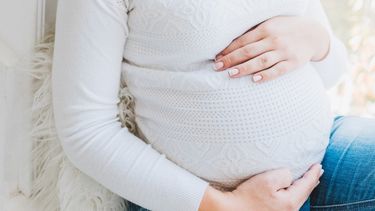 Embarazo: los beneficios de la vacuna antigripal y de la tos convulsa