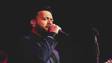 El cantante Lucas Sugo.