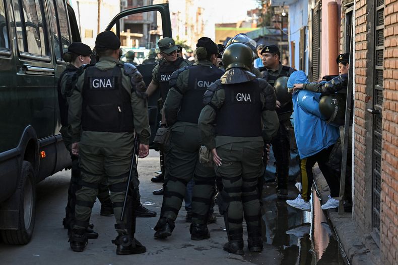Hombre murió tras ser baleado en pelea entre barrabravas.