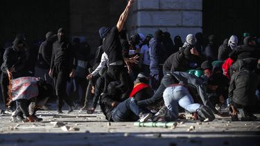 mas de un centenar de heridos en disturbios en la explanada de las mezquitas en jerusalen