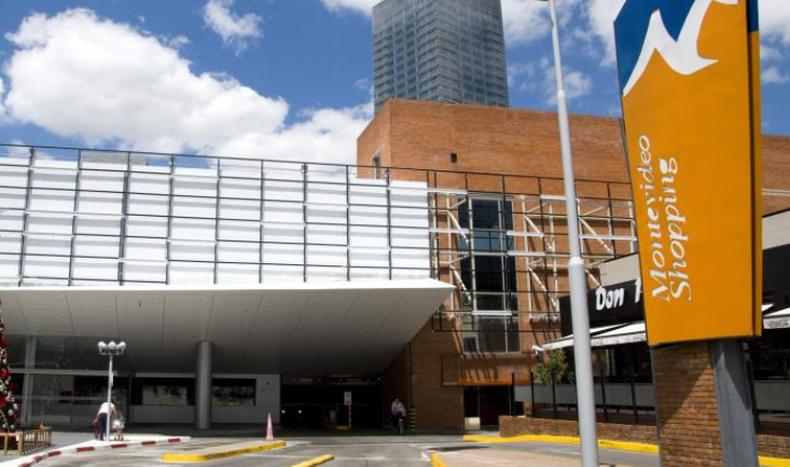 Tres delincuentes robaron un local en el Montevideo Shopping; uno de los ladrones fue capturado por un guardia