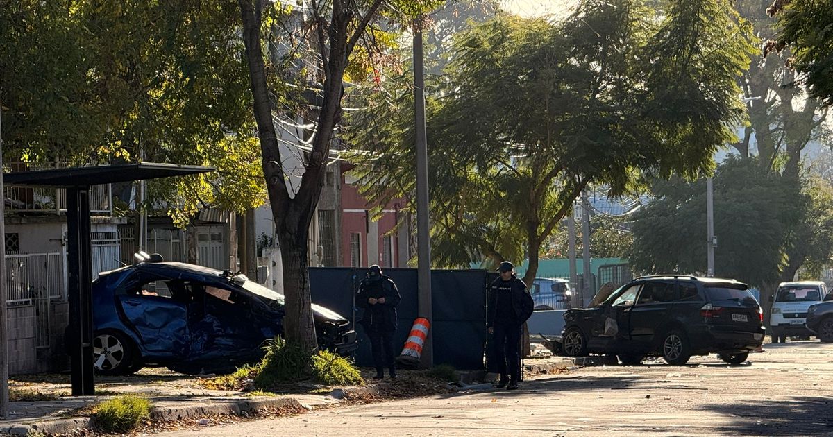 Siniestro fatal en La Teja: joven murió tras violento choque entre un auto y una camioneta