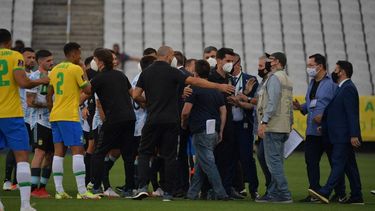 Brasileños vs argentinos, una historia de desencuentros futbolísticos