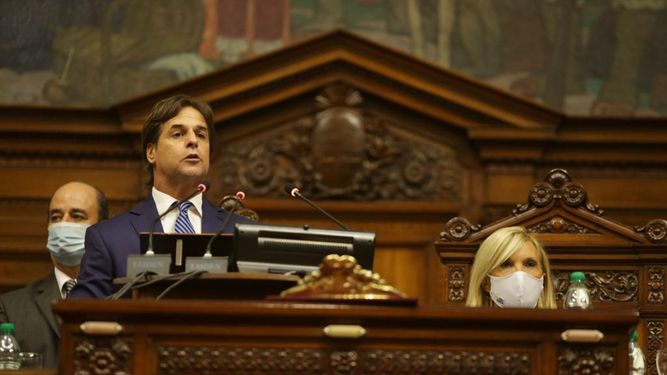 Las metas de Luis Lacalle Pou con el IASS y el IRPF en una economía de pandemia