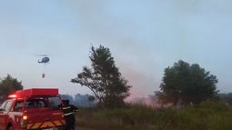 Bomberos trabajó en extinción de incendio de 67 hectáreas.