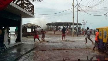 Perú reabre sus puertos tras fuerte oleaje causado por tormentas en EEUU.