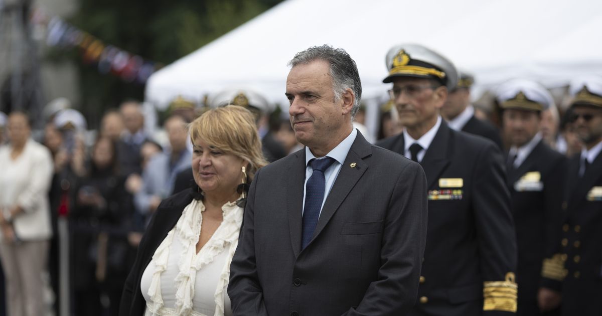 Zarpó en misión oficial el buque escuela Capitán Miranda y el presidente Orsi encabezó la despedida