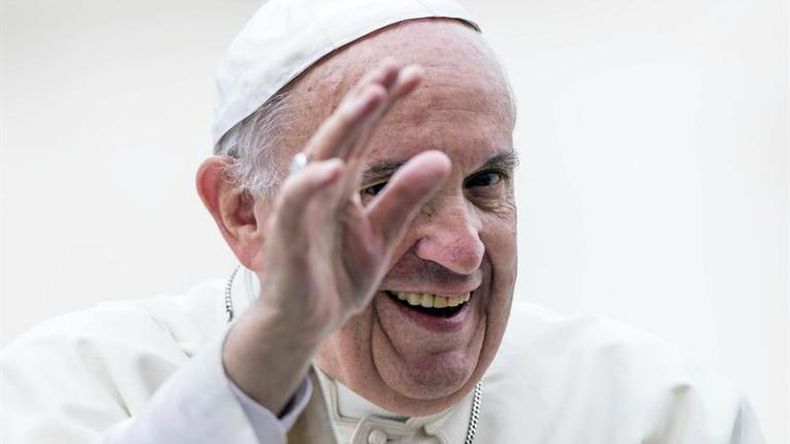 Papa Francisco pidió soluciones negociadas en Venezuela
