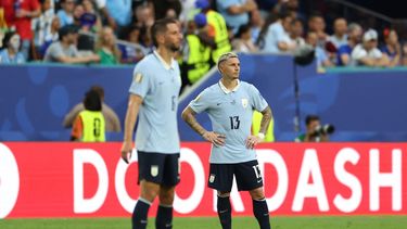 Uruguay se complicó solo e igualó con Cabo Verde. Uruguay se complicó solo e igualó con Cabo Verde.