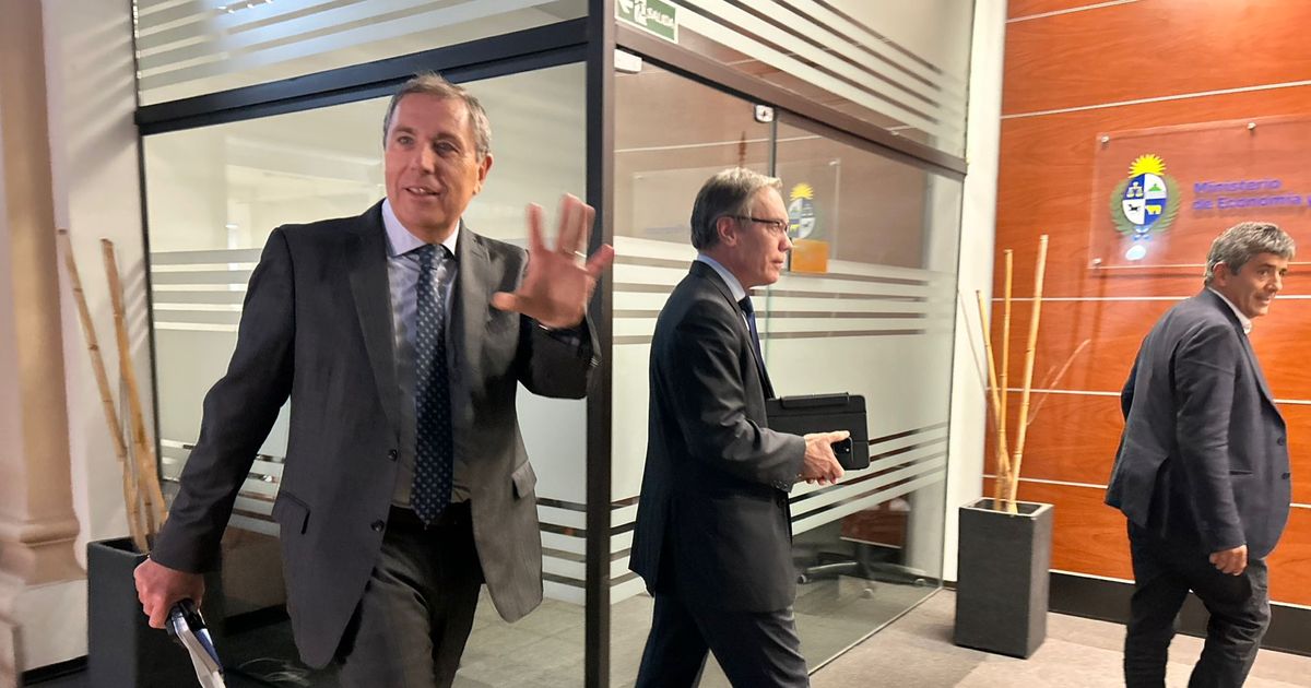 Gabriel Oddone se reunió con representantes de las AFAP y confirmó que seguirán operando