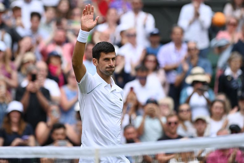 Novak Djokovic clasificó a octavos en Wimbledon.