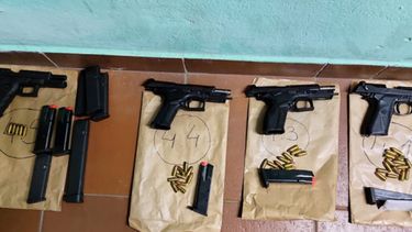 Incautaron armas, municiones y drogas tras ataque a policía
