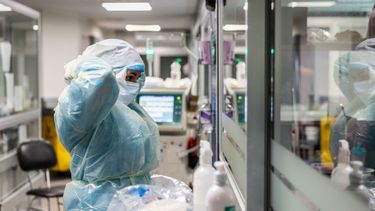 un millon de muertes por covid en el mundo desde enero, segun oms