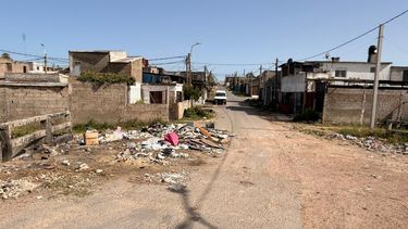 Balearon a una pareja en Casabó: dos delincuentes pasaron en moto y le dispararon