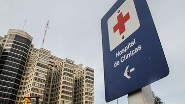 El Clínicas comenzó a operar casos de estrabismo en niños de ASSE: hay más de 300 en lista de espera