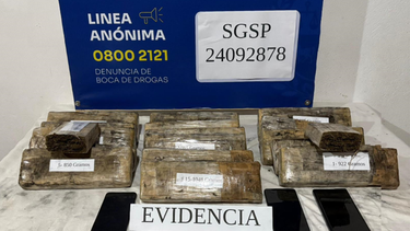 La Policía de Artigas incautó 15 kilos de sustancia estupefaciente en Artigas; hay dos brasileños detenidos La Policía de Artigas incautó 15 kilos de sustancia estupefaciente en Artigas; hay dos brasileños detenidos