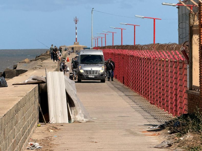 Encontraron un cuerpo en la escollera Sarandí; se investigan las causas de su deceso