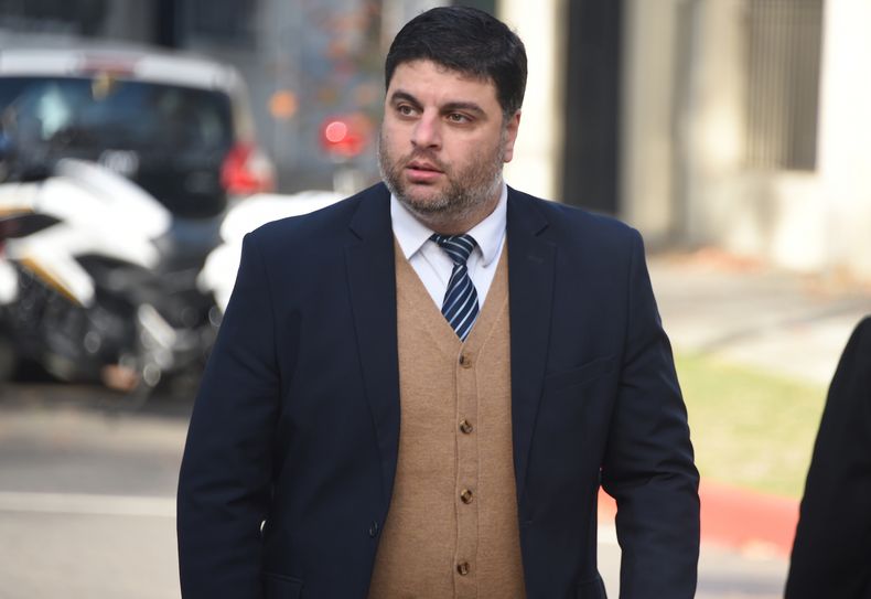 Diputado nacionalista criticó demora en aclarar el caso del clásico de la bengala