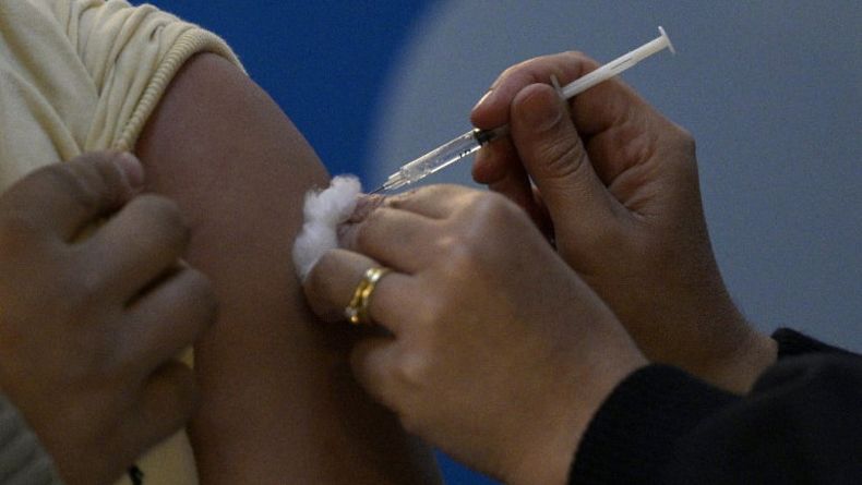 Se retrasa el inicio de la vacunación antigripal por demora en la llegada de dosis