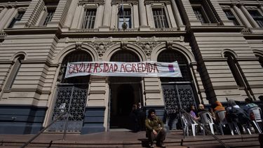 Docentes y funcionarios de la Udelar realizan un paro de 24 horas