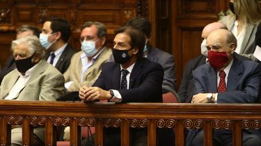 Lacalle Pou y Mujica lideran en simpatía política, según Equipos