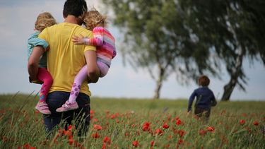 el dia de la ninez: ¿por que se celebra en uruguay y el mundo?