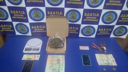 Capturaron a dos personas que vendían drogas en la calle