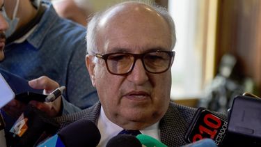 Domenech cree que cambios en política antitabaco afectaron candidatura de Salinas