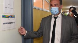 Salinas sostiene que combinación entre Pfizer y Sinovac es segura