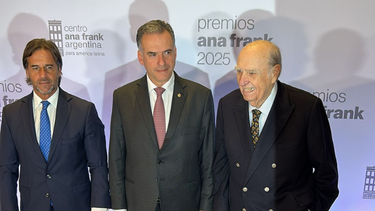 Orsi, Lacalle Pou y Sanguinetti llegaron juntos a Buenos Aires, donde recibirán premio Ana Frank