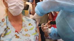 Así fue la jornada de inoculación a los vacunadores de Médica Uruguaya