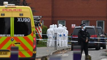 Policía británica califica de incidente terrorista explosión de taxi en Liverpool