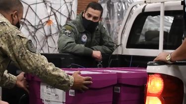 Realizaron nuevo operativo de distribución de vacunas de Pfizer