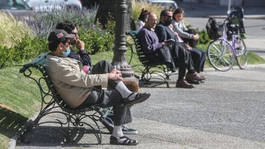 COVID-19 en Uruguay: 12 fallecimientos y 957 casos nuevos