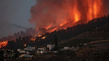 Erupción de volcán en Canarias eleva a 6.000 los evacuados