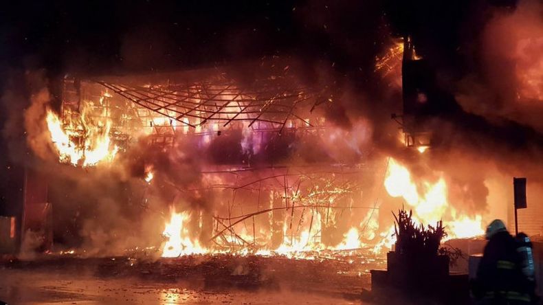 Al menos 46 muertos en el incendio de un edificio en Taiwán