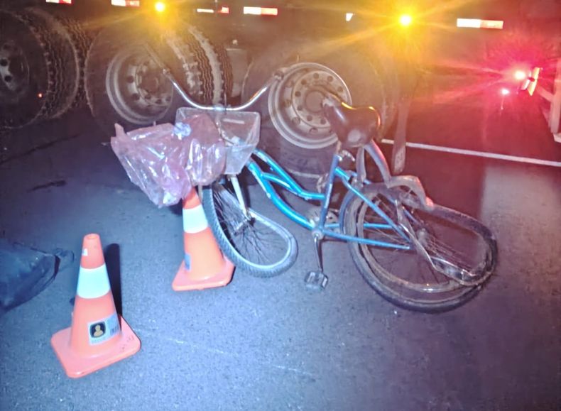 Ciclista sufrió lesiones graves tras ser embestido por un camión en ruta 57
