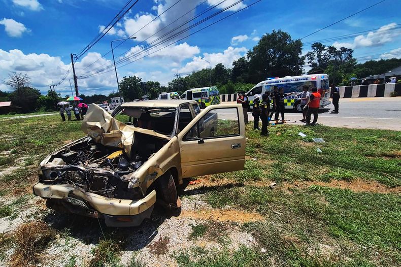 Ocho monjes budistas murieron tras ser embestidos por una camioneta conducida por un niño de 11 años en Tailandia