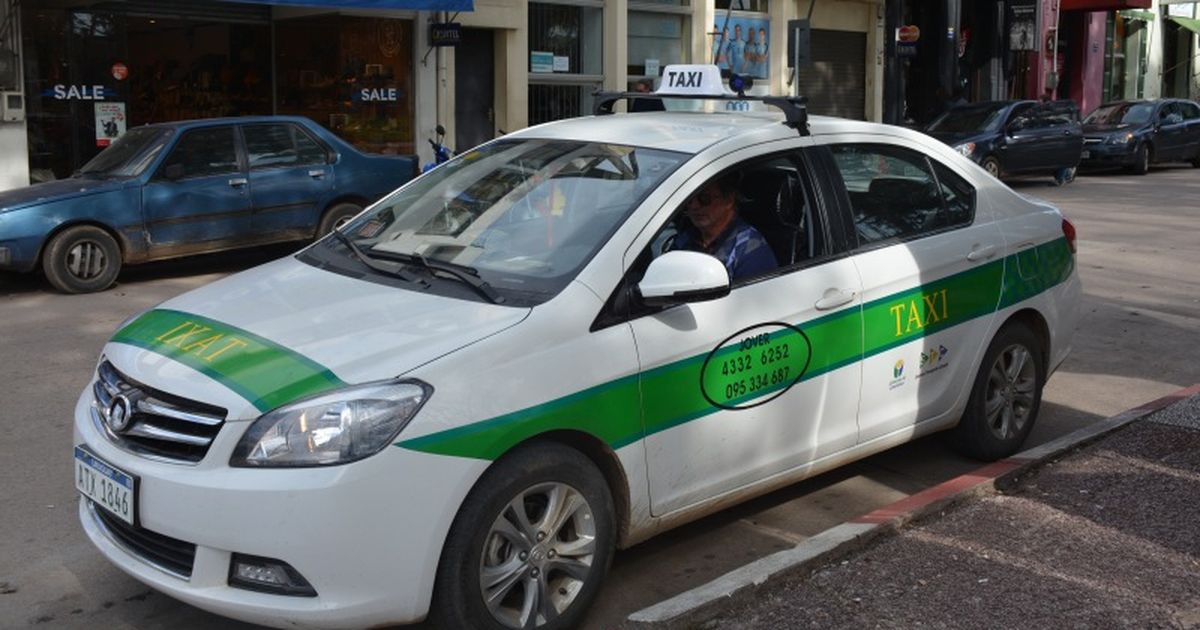 Rapiña a taxista en Canelones: adolescentes lo tomaron del cuello, lo amenazaron y le robaron el auto