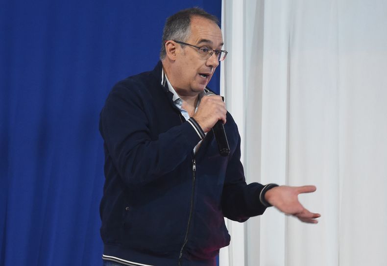 José Carlos Mahía reclamó por escasa información recibida: Son unas poquitas carillas