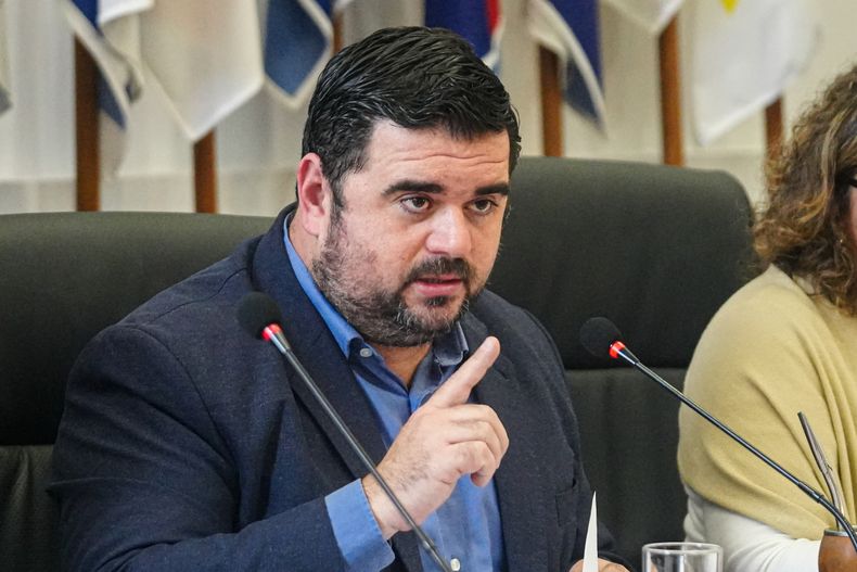 Nicolás Olivera a favor de revisar a la baja multas de tránsito y de implementar radares pedagógicos