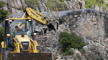 Intendencia de Maldonado desalojó y demolió casa en Portezuelo