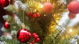 Navidad 2025: qué color deberías usar según la astróloga Lourdes Ferro