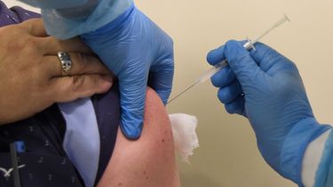 Vacunación en personal de salud: más de 24 mil funcionarios ya están anotados